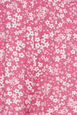 YOURS Curve Pink Ditsy Print Jersey Shorts -Plus Size Apparel Shop 104711eb 46f3 40 144847 Z