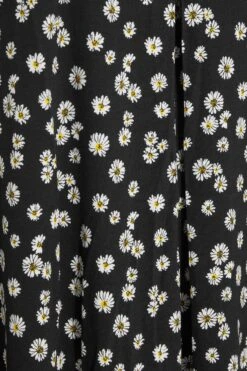 LIMITED COLLECTION Curve Black Daisy Pleat Front Maxi Dress -Plus Size Apparel Shop 26178849 ccd7 44 214475 Z