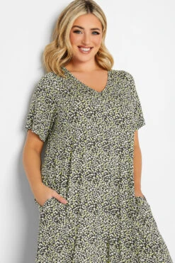 YOURS Curve Black Ditsy Floral Maxi Dress 10 YOURS Curve Black Ditsy Floral Maxi Dress -Plus Size Apparel Shop 29005486 f456 41 302053 D