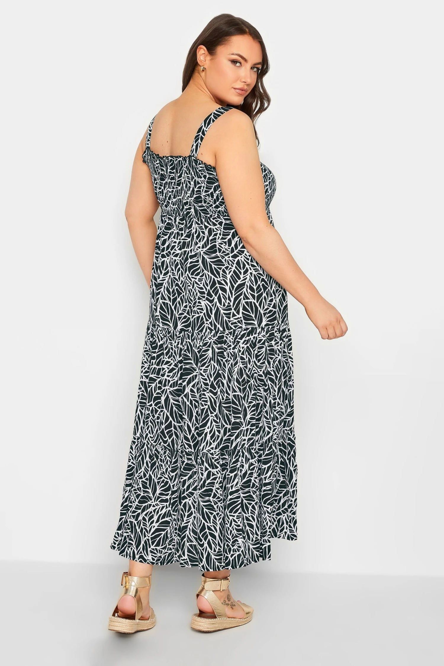 YOURS Curve Black Leaf Print Shirred Maxi Dress 4 YOURS Curve Black Leaf Print Shirred Maxi Dress - Image 2