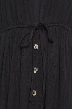 LIMITED COLLECTION Curve Black Frill Sleeve Cotton Maxi Dress 11 LIMITED COLLECTION Curve Black Frill Sleeve Cotton Maxi Dress -Plus Size Apparel Shop 44b34cf0 7d3f 40 215680 Z