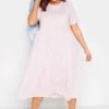 YOURS Curve Light Pink Daisy Print Smock Dress -Plus Size Apparel Shop 48992dd0 f1ea 49 137397 B