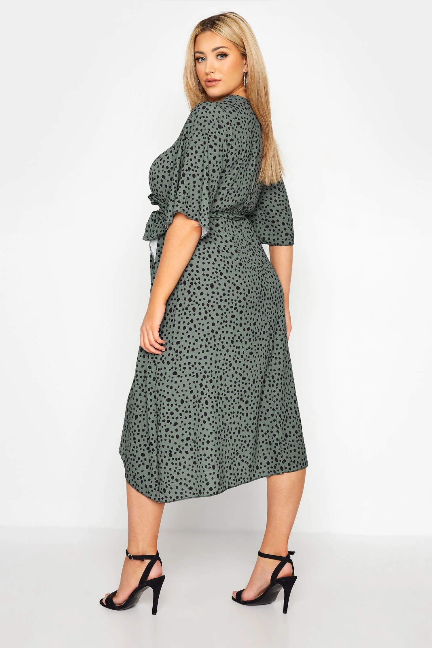 YOURS LONDON Curve Green Dalmatian Print Midi Wrap Dress 5 YOURS LONDON Curve Green Dalmatian Print Midi Wrap Dress - Image 3