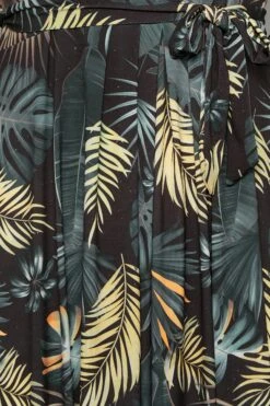 YOURS Curve Black Tropical Leaf Print Wrap Dress -Plus Size Apparel Shop 748d5ed3 aa81 4e 301986 Z