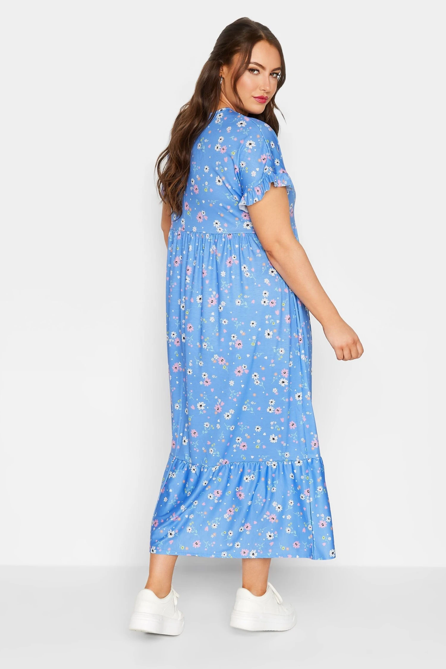LIMITED COLLECTION Curve Blue Ditsy Print Frill Sleeve Maxi Dress 4 LIMITED COLLECTION Curve Blue Ditsy Print Frill Sleeve Maxi Dress - Image 2