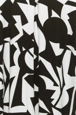 YOURS Curve Black & White Geometric Print Swing Top 11 YOURS Curve Black & White Geometric Print Swing Top -Plus Size Apparel Shop 7ae5eb49 7d97 41 320637 Z