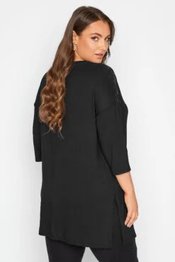 Curve Black Stud Detail Side Split T-Shirt -Plus Size Apparel Shop 7f833818 7c99 48 300218 C