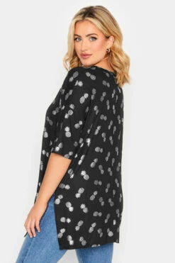 YOURS Curve Black Pineapple Foil T-Shirt -Plus Size Apparel Shop 7f9307cc 94d1 43 133725 C