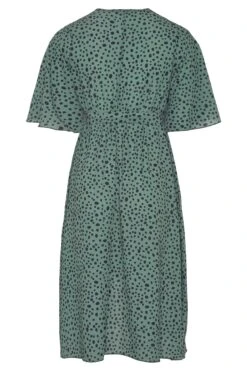 YOURS LONDON Curve Green Dalmatian Print Midi Wrap Dress 13 YOURS LONDON Curve Green Dalmatian Print Midi Wrap Dress -Plus Size Apparel Shop 7ff35771 b061 41 157867 BK
