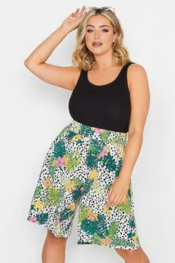 YOURS Curve White Mixed Tropcial Print Jersey Shorts -Plus Size Apparel Shop 90b6b284 06f7 47 144838 A