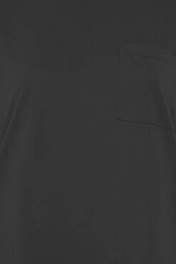 YOURS 2 PACK Curve Black Pocket Dipped Hem T-Shirts -Plus Size Apparel Shop 973e3f65 e32f 44 320474 Z