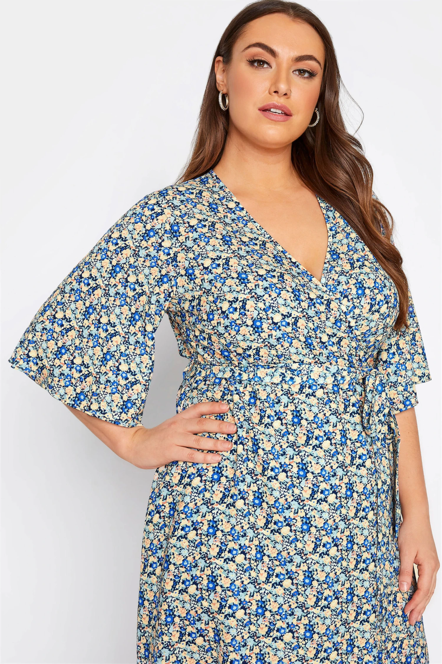 YOURS LONDON Curve Blue Ditsy Floral Wrap Dress 5 YOURS LONDON Curve Blue Ditsy Floral Wrap Dress - Image 3