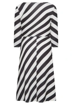 YOURS PETITE Curve Black & White Stripe Wrap Dress 13 YOURS PETITE Curve Black & White Stripe Wrap Dress -Plus Size Apparel Shop 9dbd7063 f32d 49 174605 Y