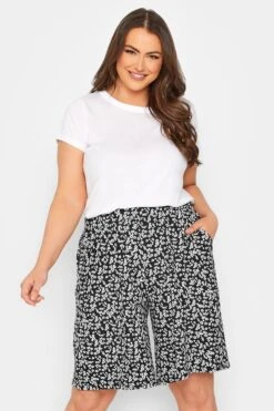YOURS Curve Black Ditsy Floral Print Jersey Shorts -Plus Size Apparel Shop a709db1c 25f2 4b 144768 A