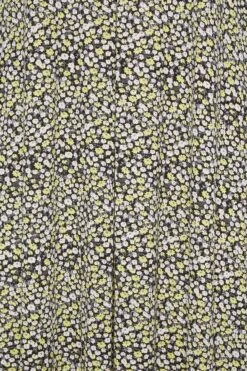 YOURS Curve Black Ditsy Floral Maxi Dress 11 YOURS Curve Black Ditsy Floral Maxi Dress -Plus Size Apparel Shop a75e02e2 471c 45 302053 Z