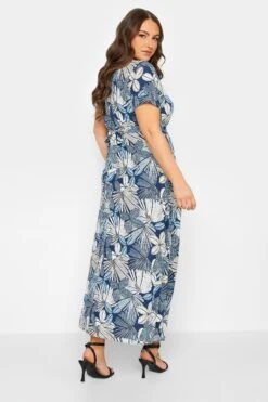 YOURS Curve Blue Leaf Print Wrap Dress 9 YOURS Curve Blue Leaf Print Wrap Dress -Plus Size Apparel Shop bb0fd81d a37f 4e 301607 C