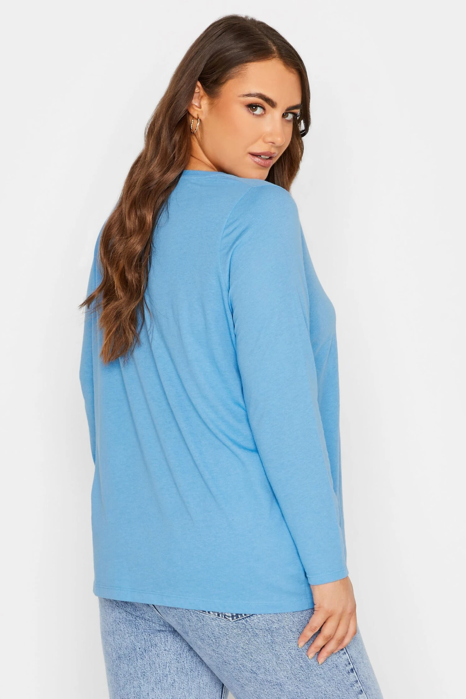 YOURS Curve Blue Long Sleeve V-Neck T-Shirt 4 YOURS Curve Blue Long Sleeve V-Neck T-Shirt - Image 2