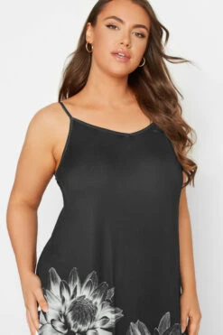 YOURS Curve Black Floral Print Colour Block Maxi Dress -Plus Size Apparel Shop c6f521b3 79cc 4e 301027 D