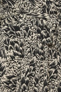 YOURS Curve Black & Beige Brown Abstract Floral V-Neck Maxi Dress 11 YOURS Curve Black & Beige Brown Abstract Floral V-Neck Maxi Dress -Plus Size Apparel Shop d8dd0865 4f42 42 301893 Z