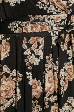 YOURS Curve Black Floral V-Neck Maxi Dress -Plus Size Apparel Shop de3b15e2 b063 4e 301149 Z