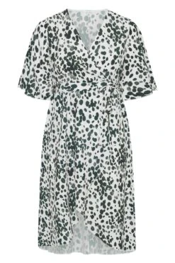 YOURS LONDON Curve White Dalmatian Print Wrap Dress 12 YOURS LONDON Curve White Dalmatian Print Wrap Dress -Plus Size Apparel Shop dedd092d cff7 45 161349 F