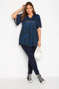 YOURS Curve Blue Spotty Print Sleeve Swing Top