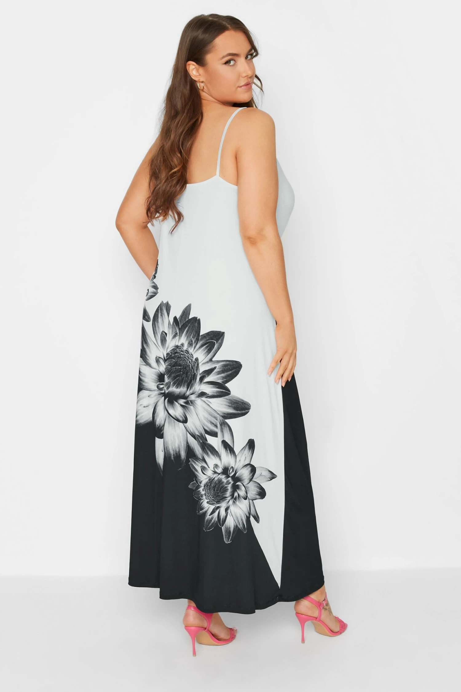 YOURS Curve White Floral Print Colour Block Maxi Dress 4 YOURS Curve White Floral Print Colour Block Maxi Dress - Image 2