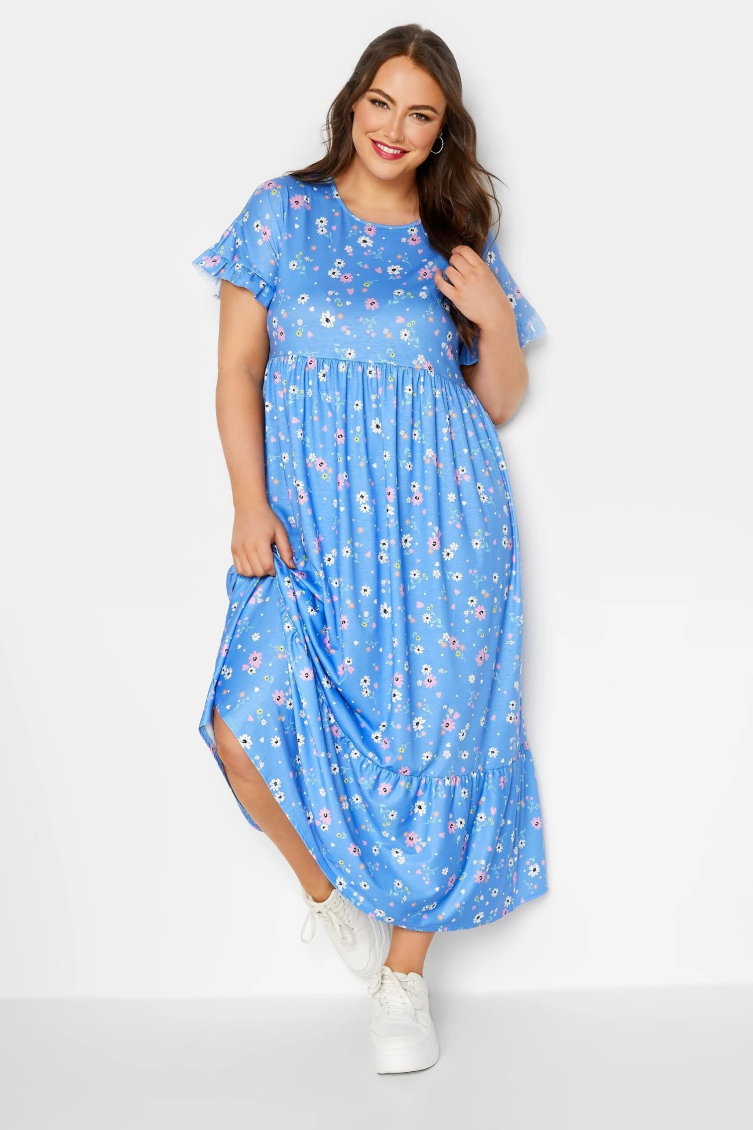LIMITED COLLECTION Curve Blue Ditsy Print Frill Sleeve Maxi Dress 3 LIMITED COLLECTION Curve Blue Ditsy Print Frill Sleeve Maxi Dress
