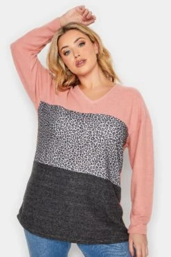 YOURS Curve Pink & Grey Leopard Print Knit Colour Block Soft Touch Top 10 YOURS Curve Pink & Grey Leopard Print Knit Colour Block Soft Touch Top -Plus Size Apparel Shop f2e393e4 3ca5 40 192765 D